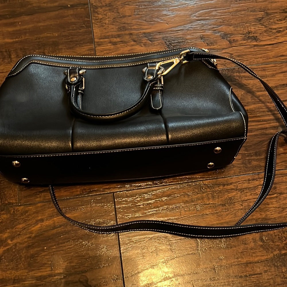 black shoulder/handbag by NAWO